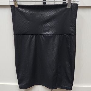 Cherish Black Textured Pencil Skirt